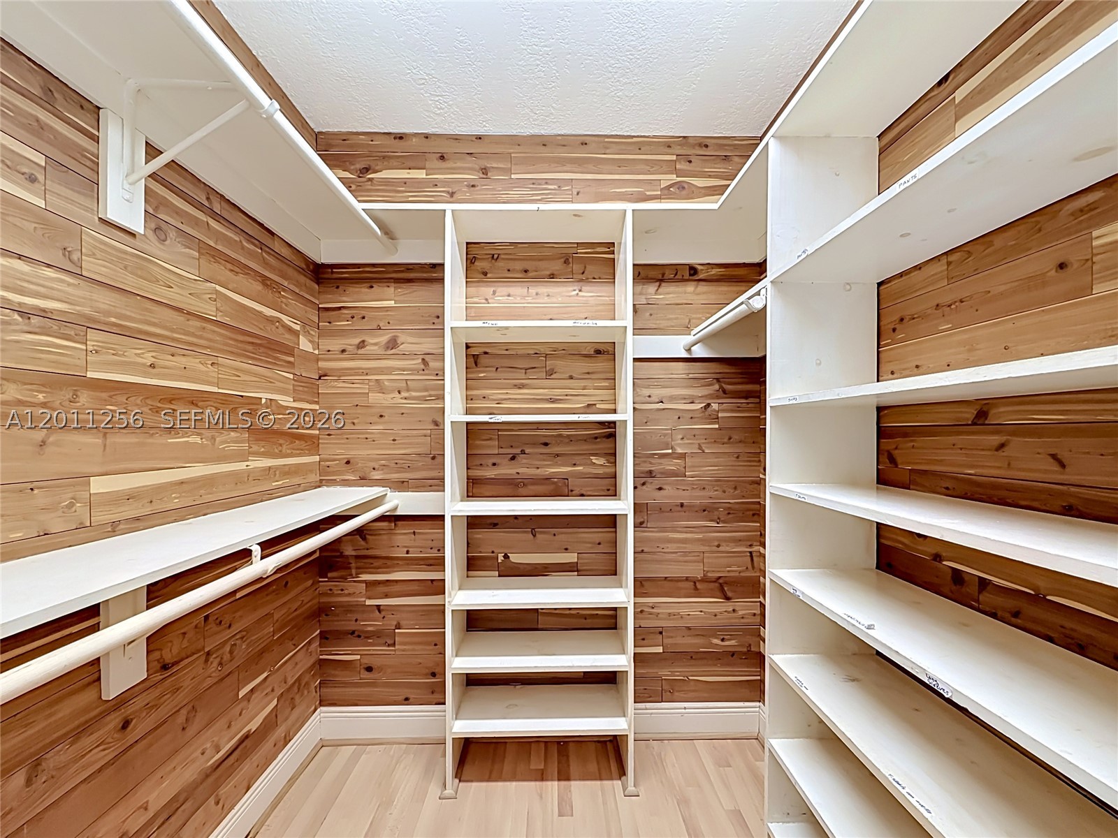 Kendallwood Pines - Residential