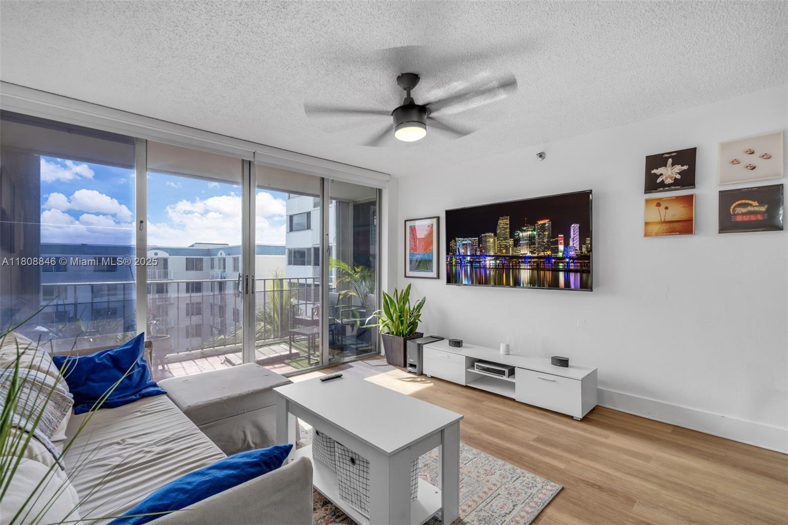 RIVER RUN CONDO PH I - Residential Lease