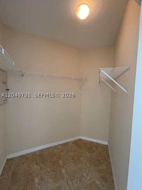 LA PERLA CONDO - Residential Lease