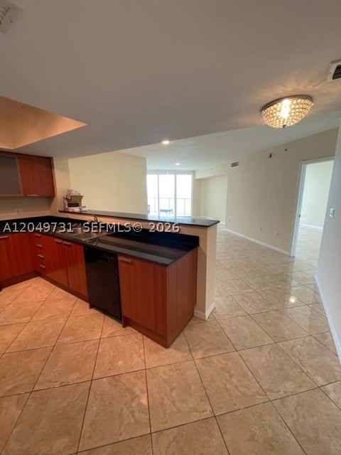 LA PERLA CONDO - Residential Lease