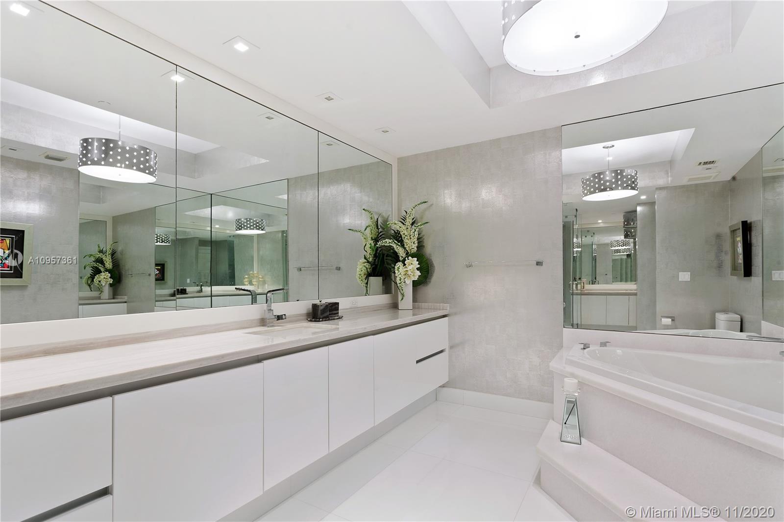 THE PALACE AT BAL HARBOUR - Residential