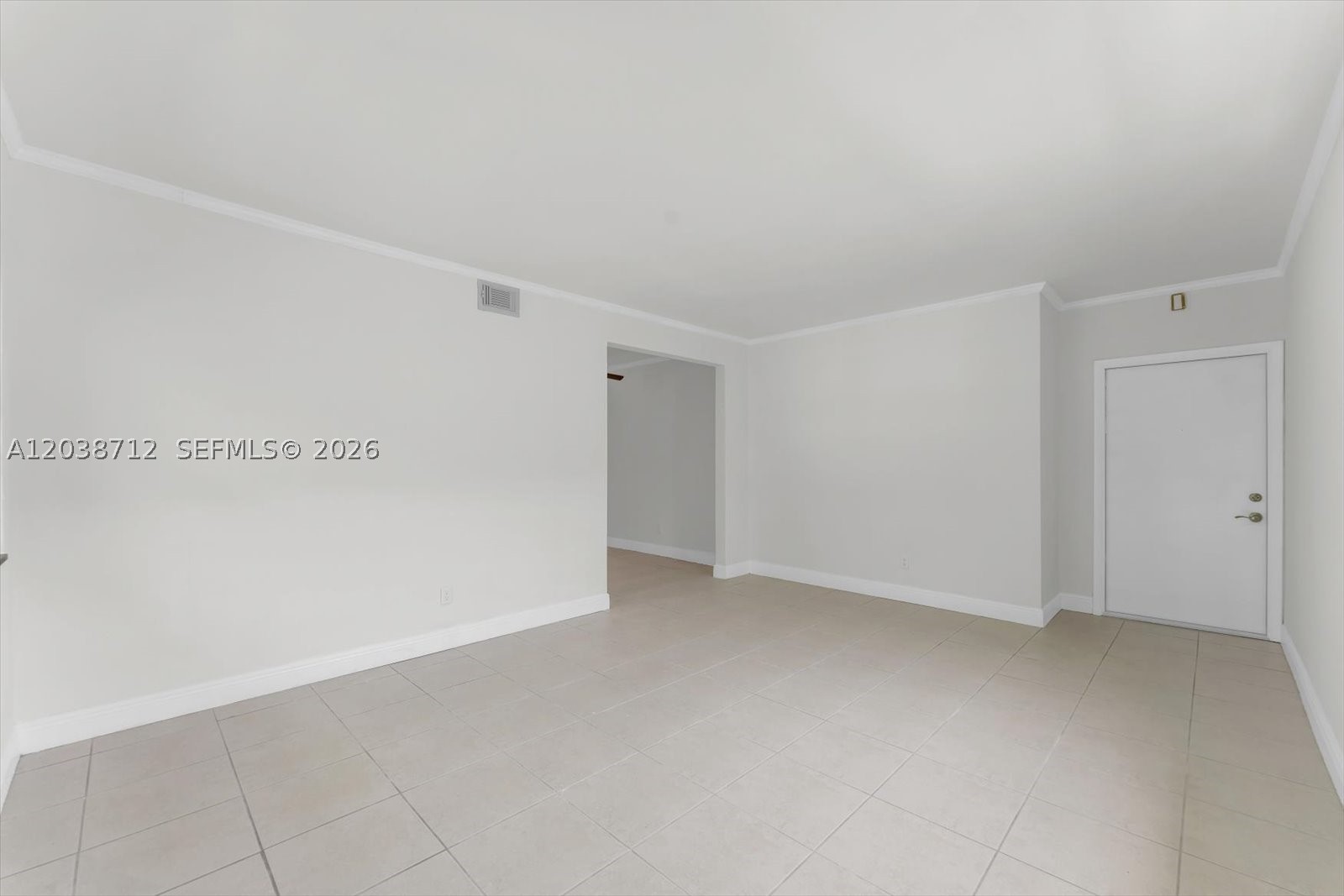 THE PINEAPPLE CONDO - Residential Lease