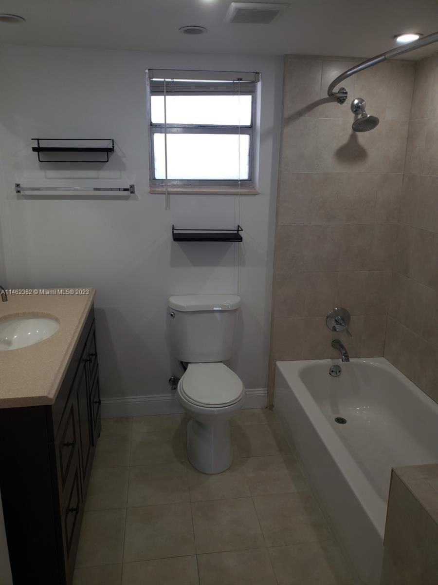 POLYNESIAN GARDENS CONDOM - Residential Lease