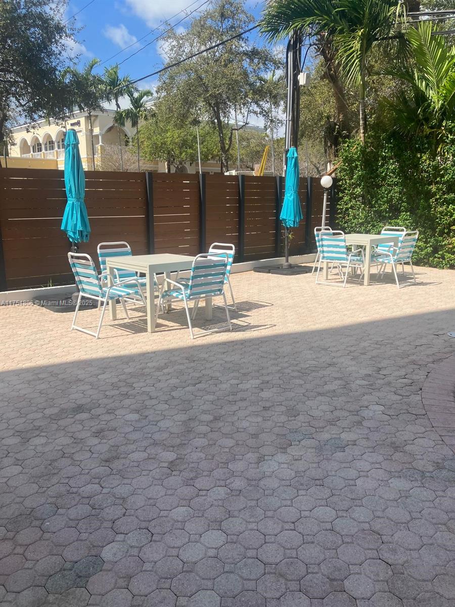 CRANDON TOWER CONDO - Residential