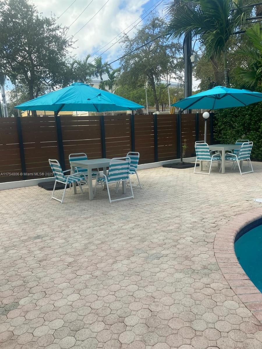 CRANDON TOWER CONDO - Residential