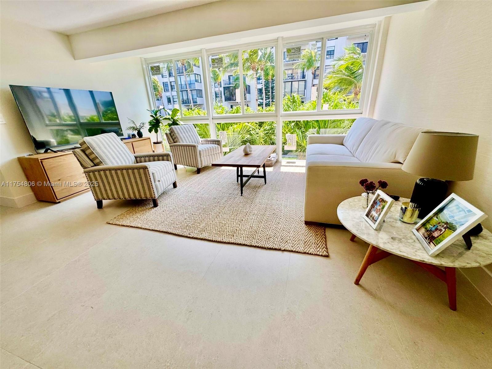 CRANDON TOWER CONDO - Residential