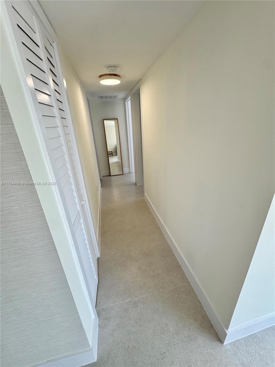 CRANDON TOWER CONDO - Residential