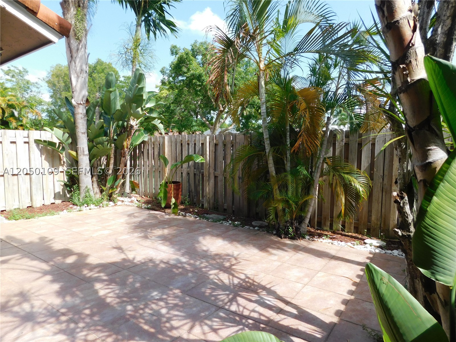 TOWNHOMES OF LA JOLLA - Residential Lease