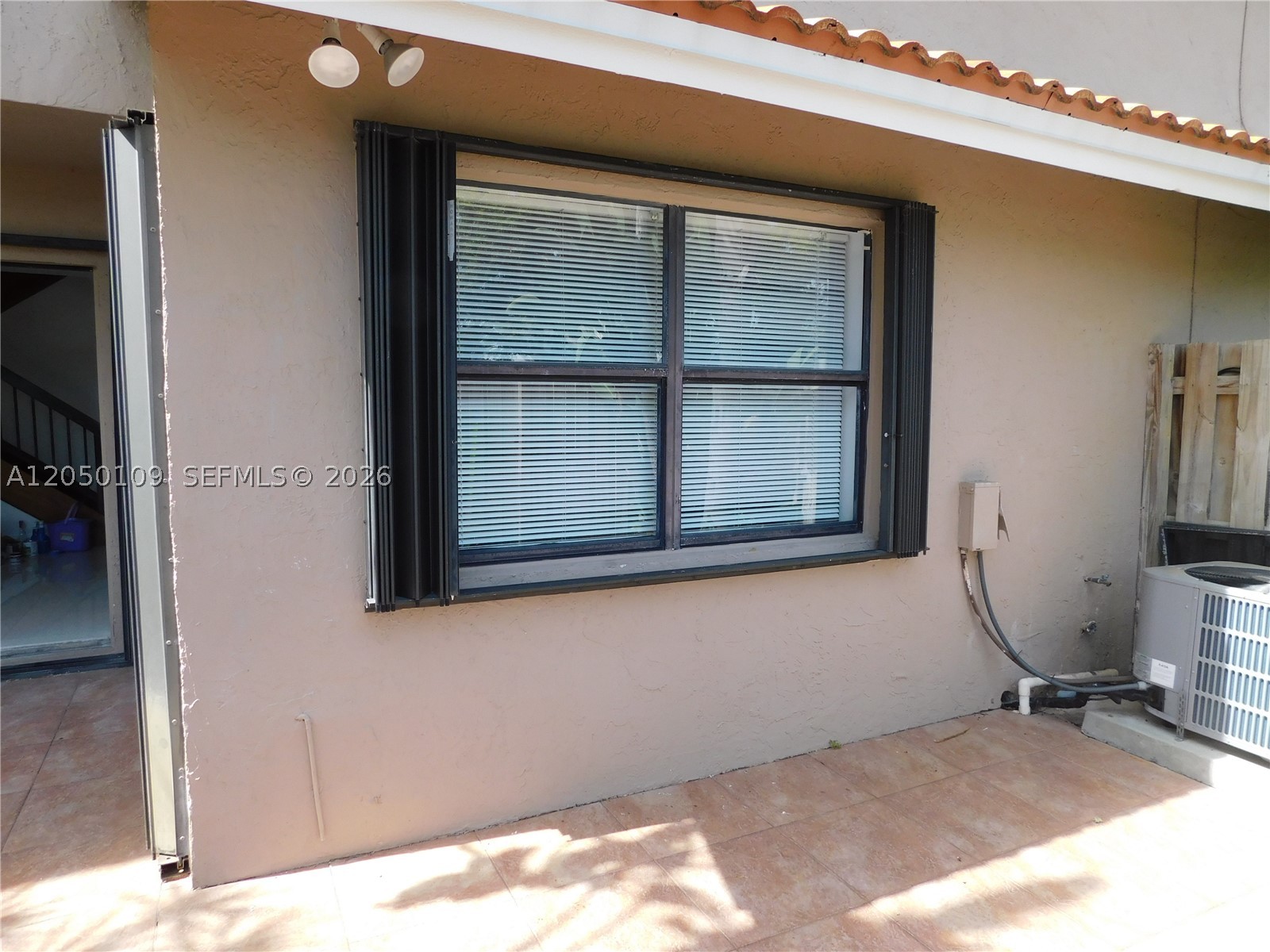 TOWNHOMES OF LA JOLLA - Residential Lease