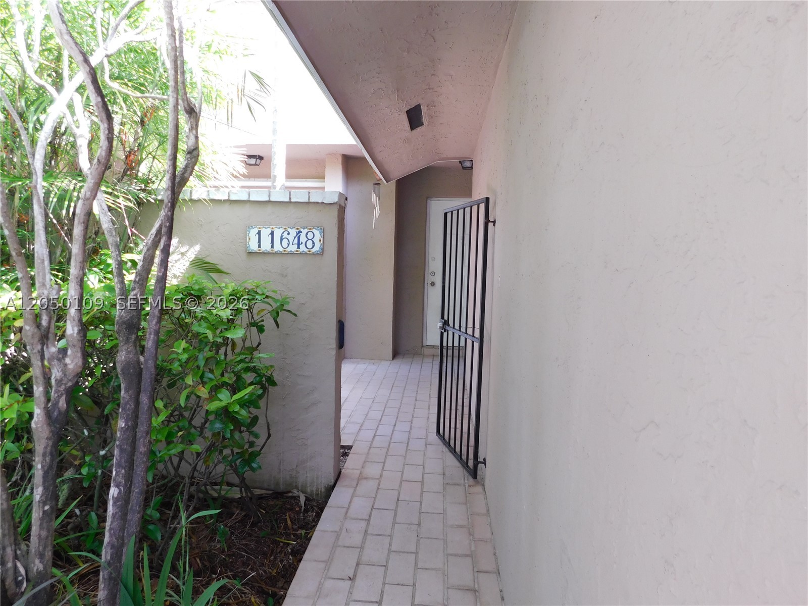 TOWNHOMES OF LA JOLLA - Residential Lease