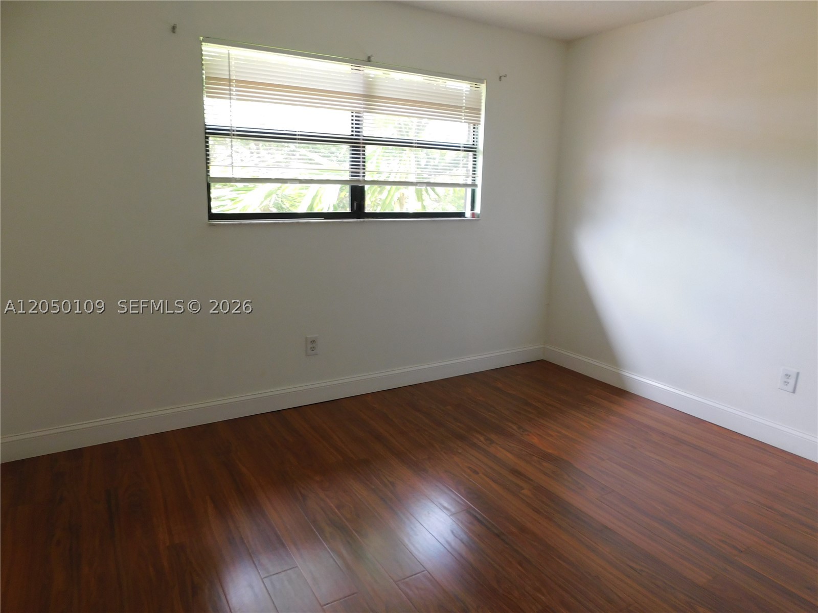 TOWNHOMES OF LA JOLLA - Residential Lease