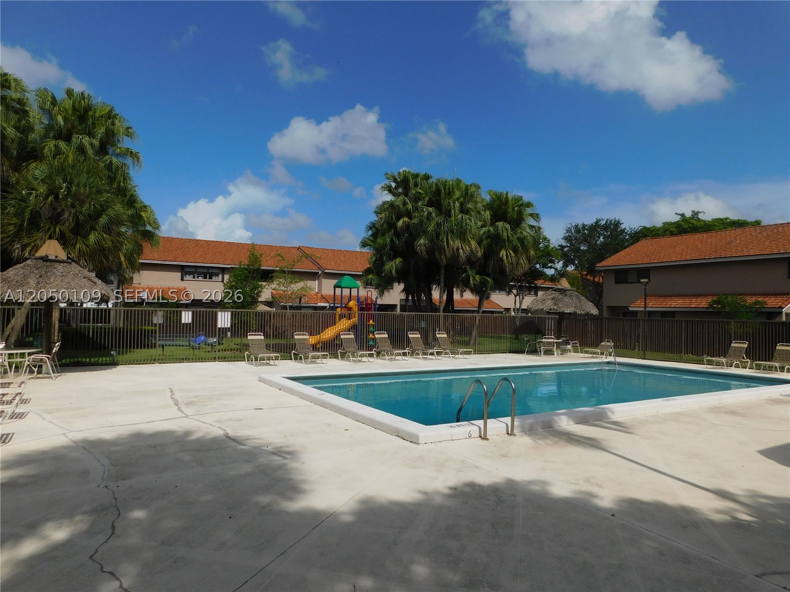TOWNHOMES OF LA JOLLA - Residential Lease