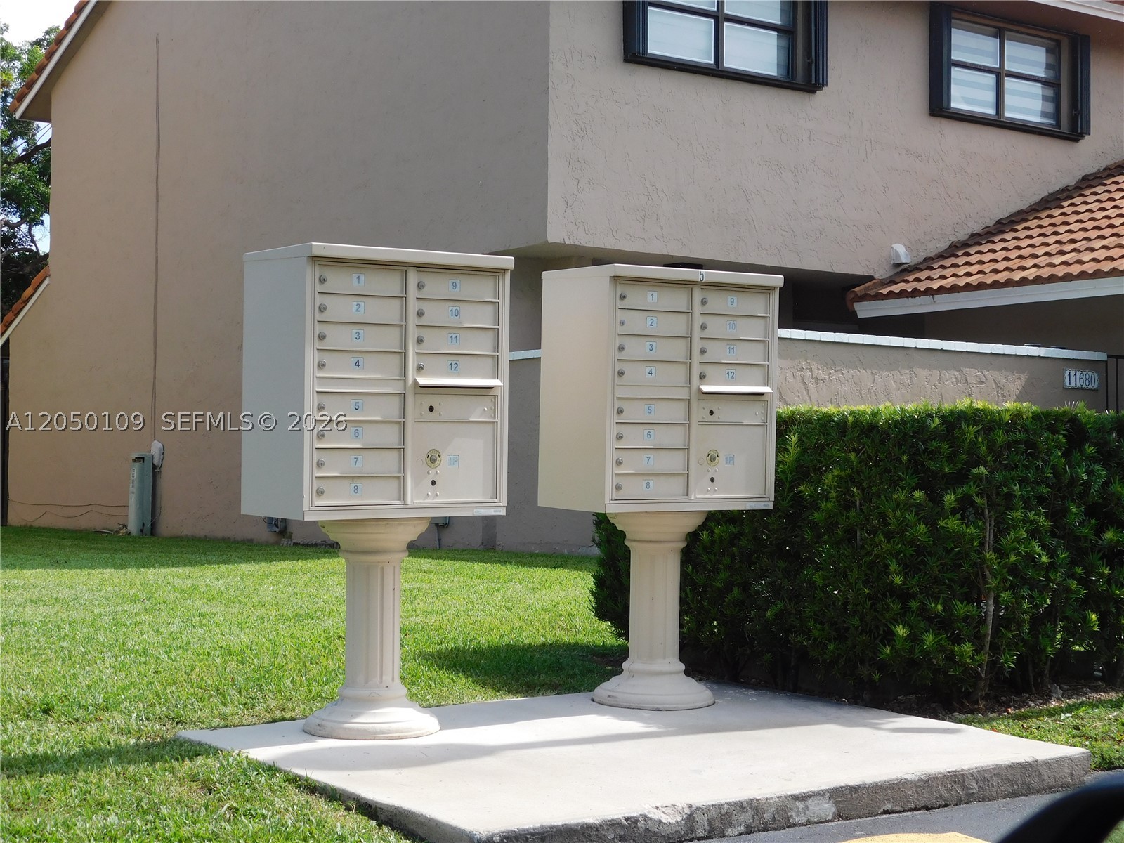 TOWNHOMES OF LA JOLLA - Residential Lease
