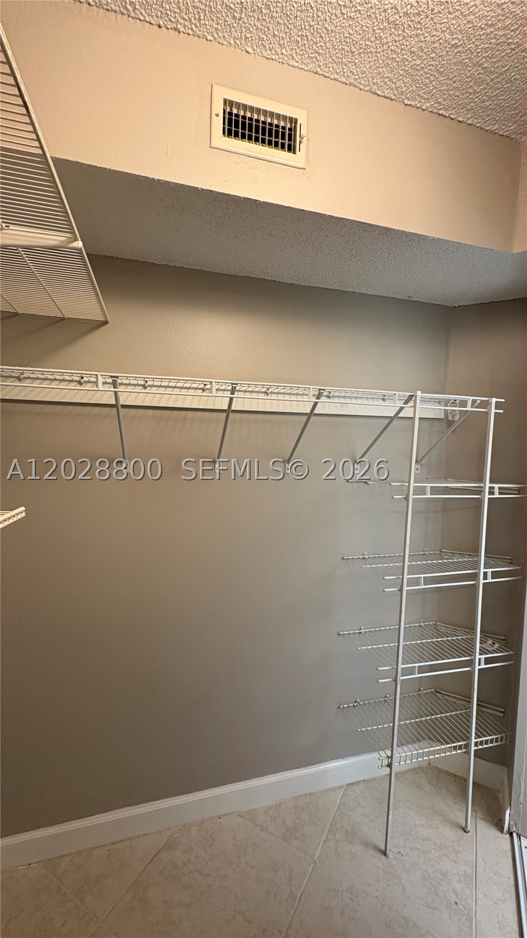 KEYS GATE CONDO NO SIX - Residential