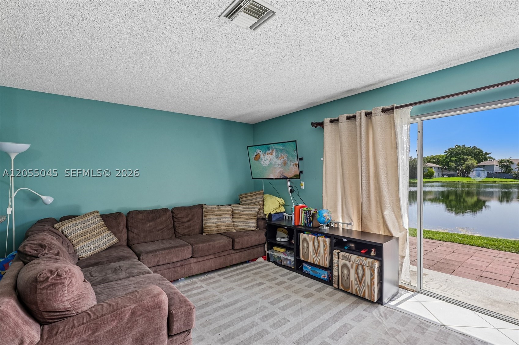 PEMBROKE POINTE - Residential