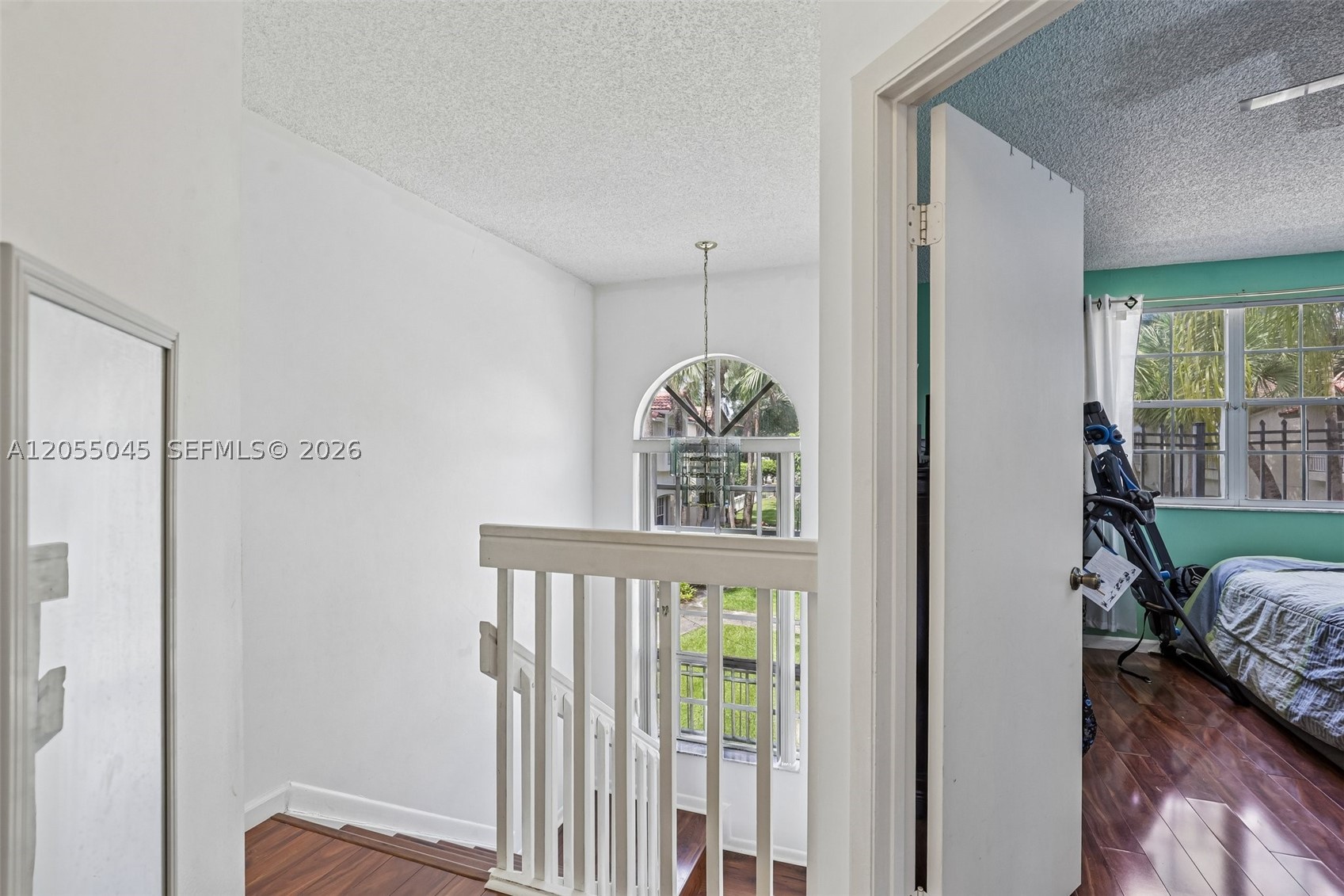 PEMBROKE POINTE - Residential