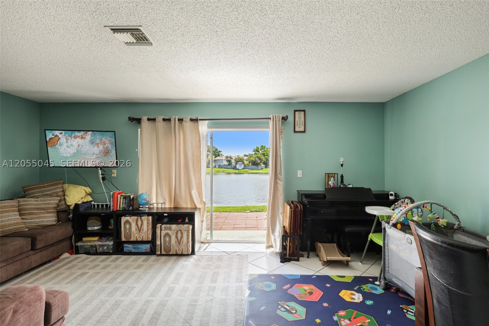 PEMBROKE POINTE - Residential