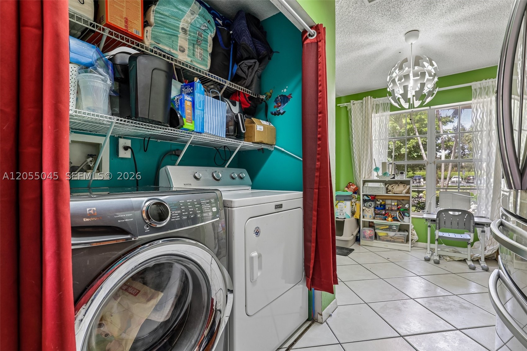 PEMBROKE POINTE - Residential