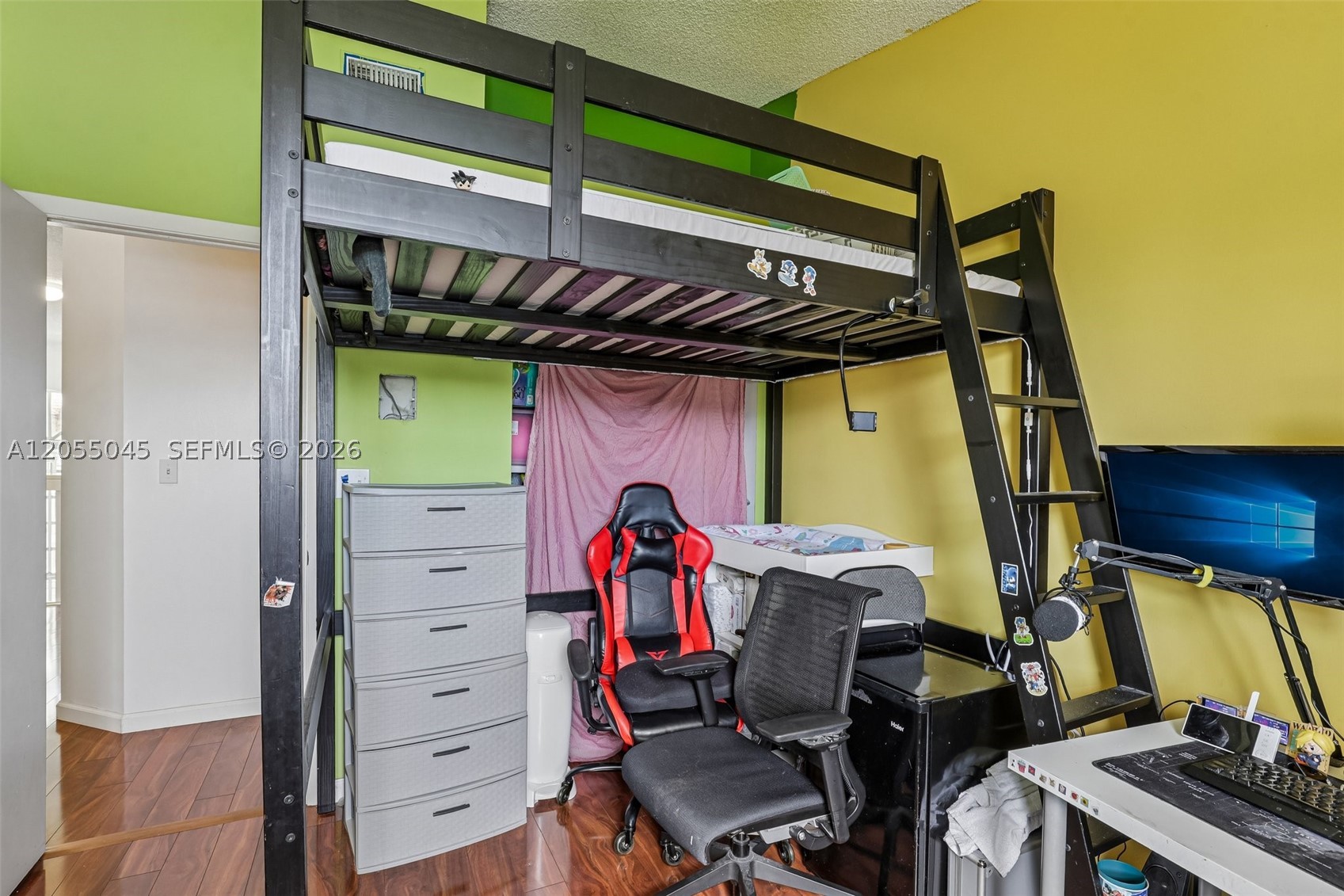 PEMBROKE POINTE - Residential