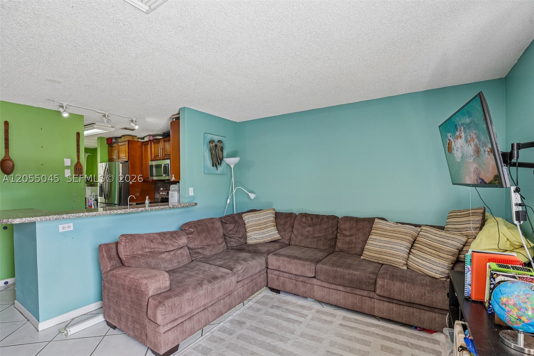 PEMBROKE POINTE - Residential