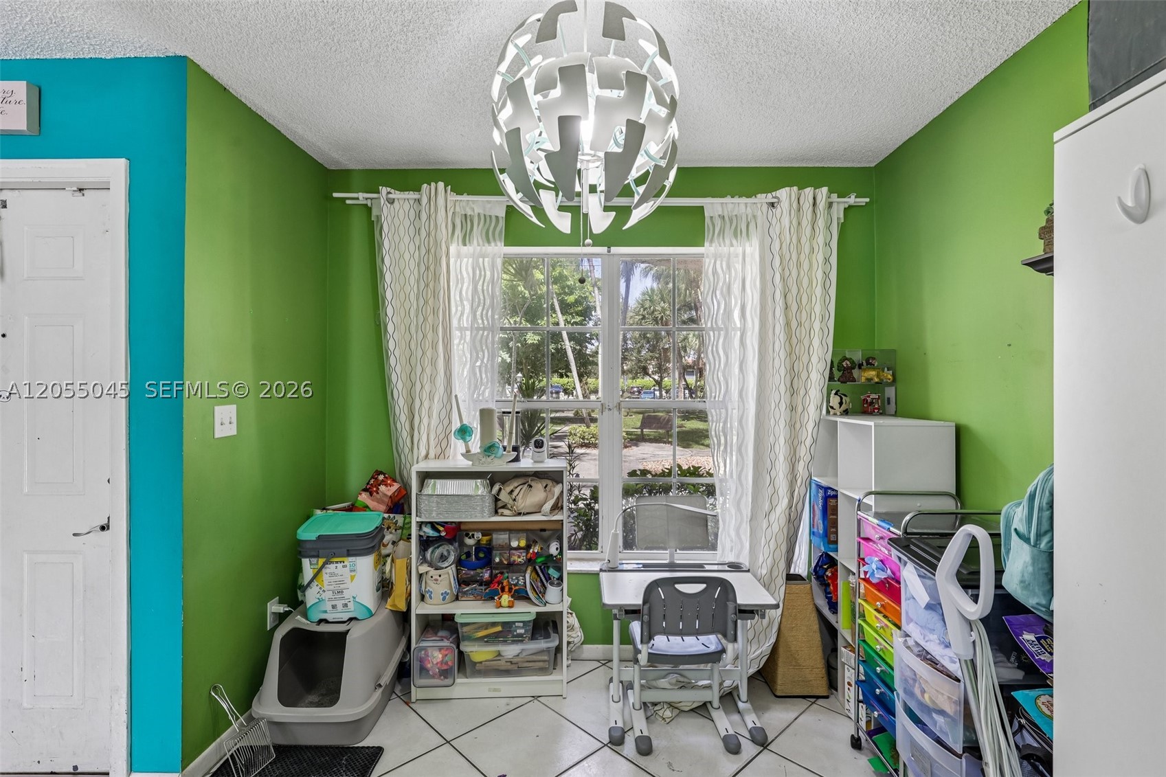 PEMBROKE POINTE - Residential