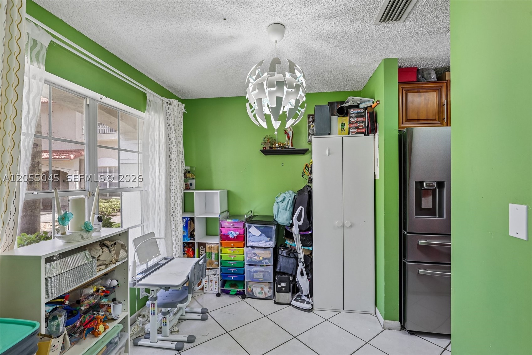 PEMBROKE POINTE - Residential