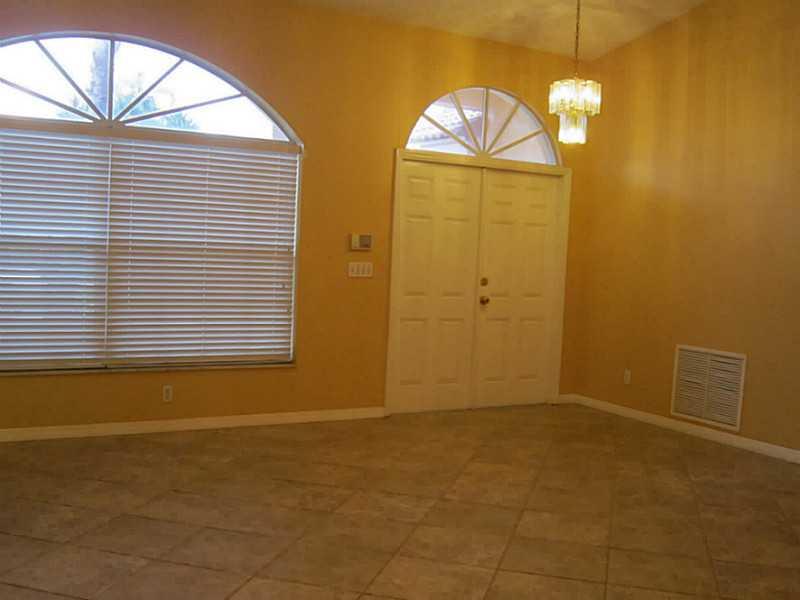 SILVER LAKES AT PEMBROKE - Residential Lease