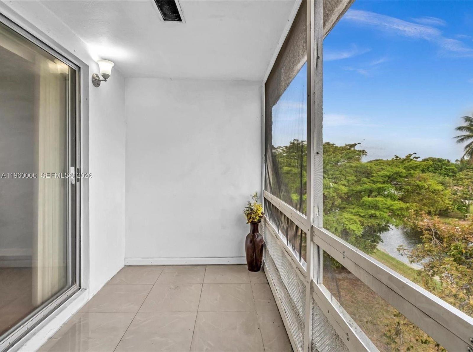 LAKE PARK GARDENS 1 INC C - Residential