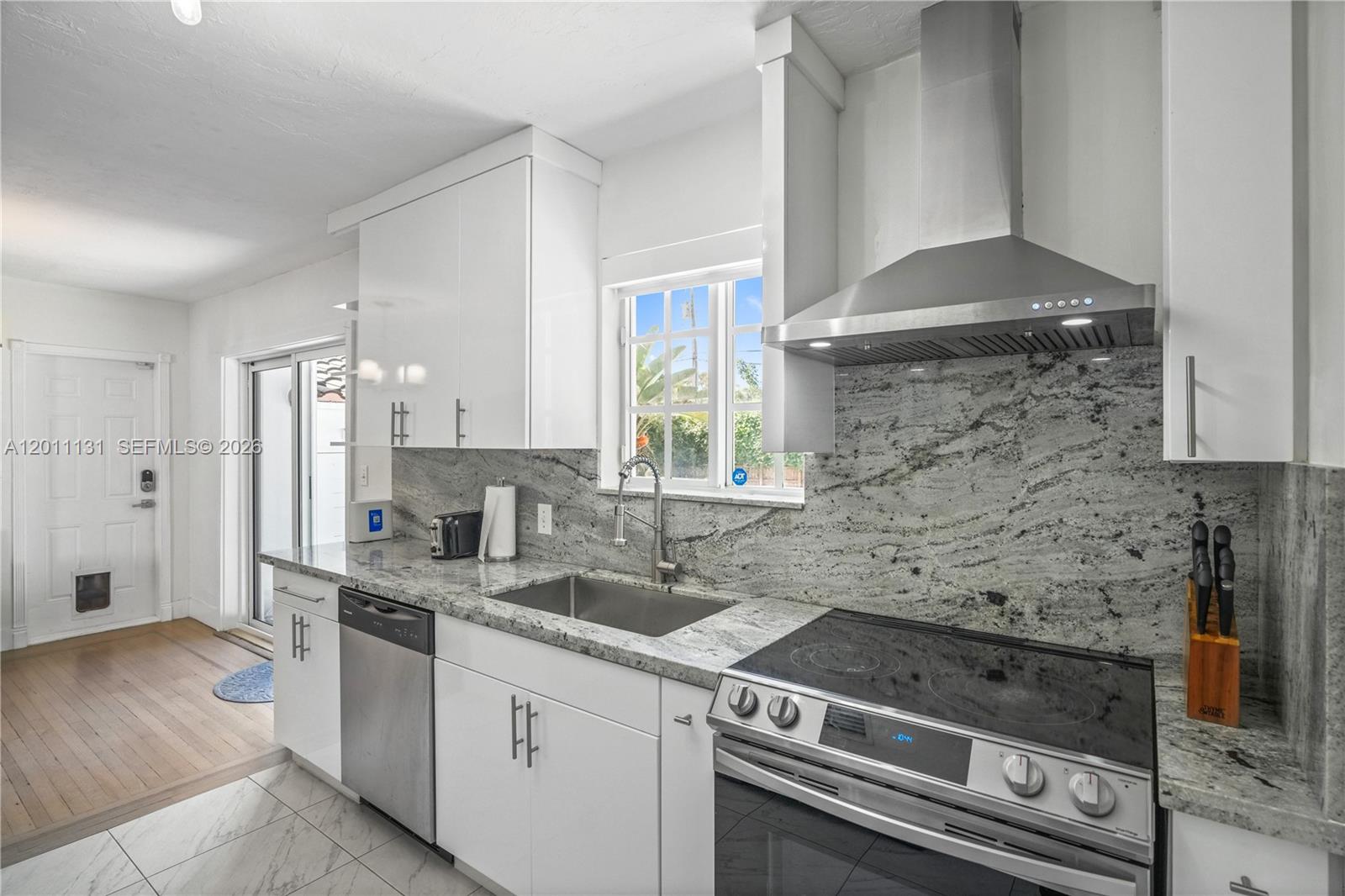 MIAMI SHORES SEC 6 - Residential