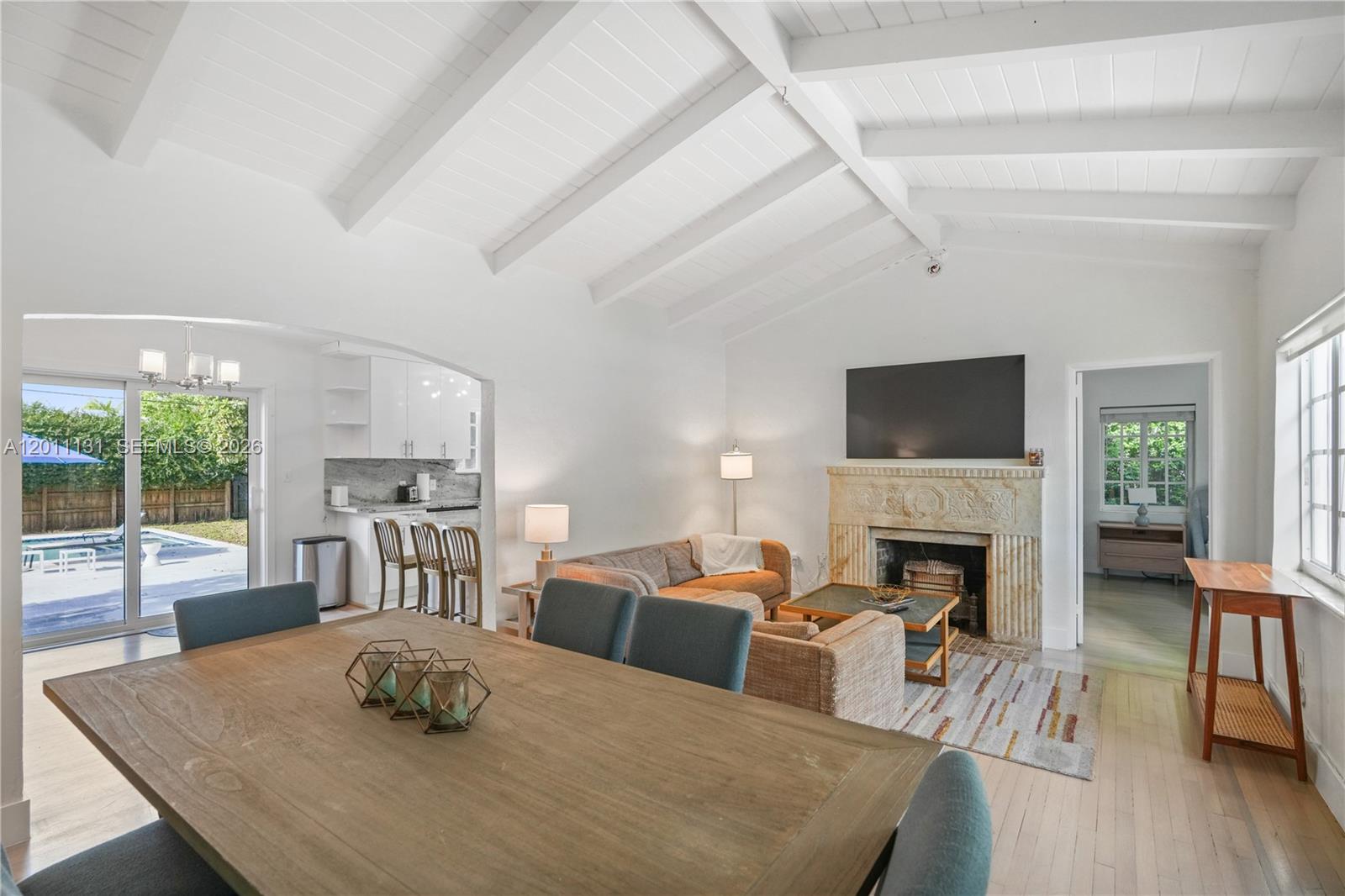 MIAMI SHORES SEC 6 - Residential