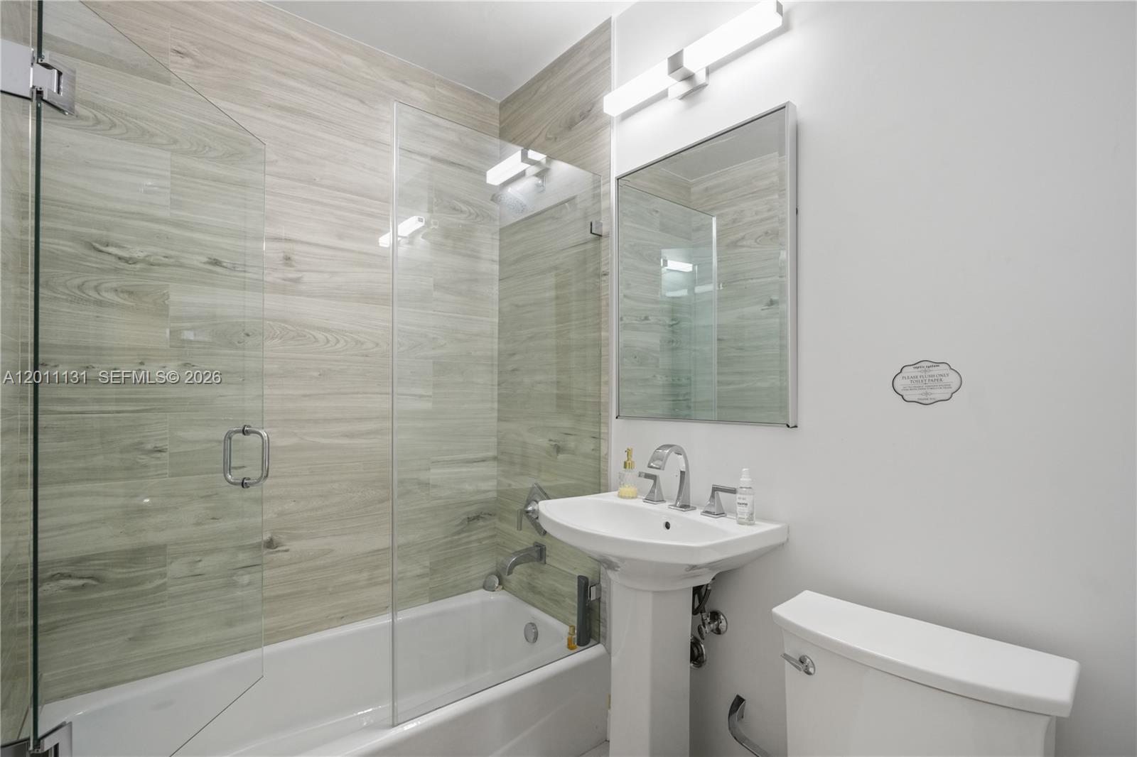 MIAMI SHORES SEC 6 - Residential