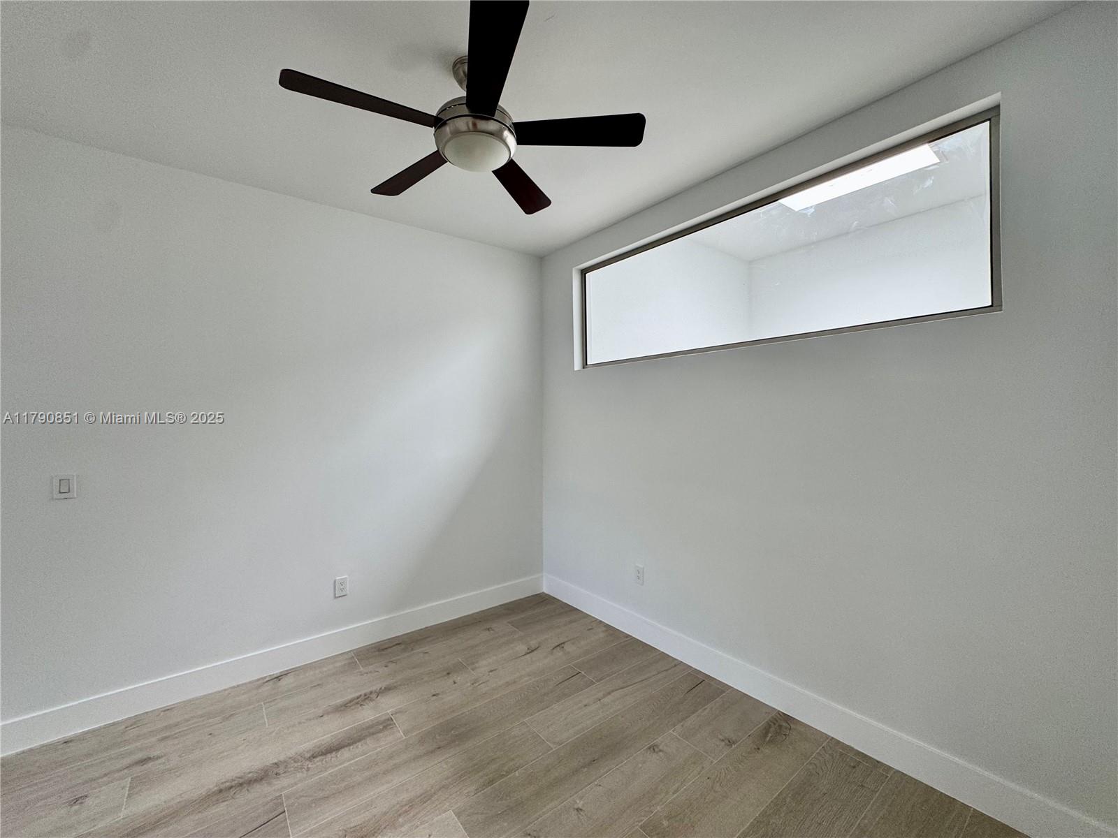 POINCIANA IS YT & RCQ CLU - Residential Lease