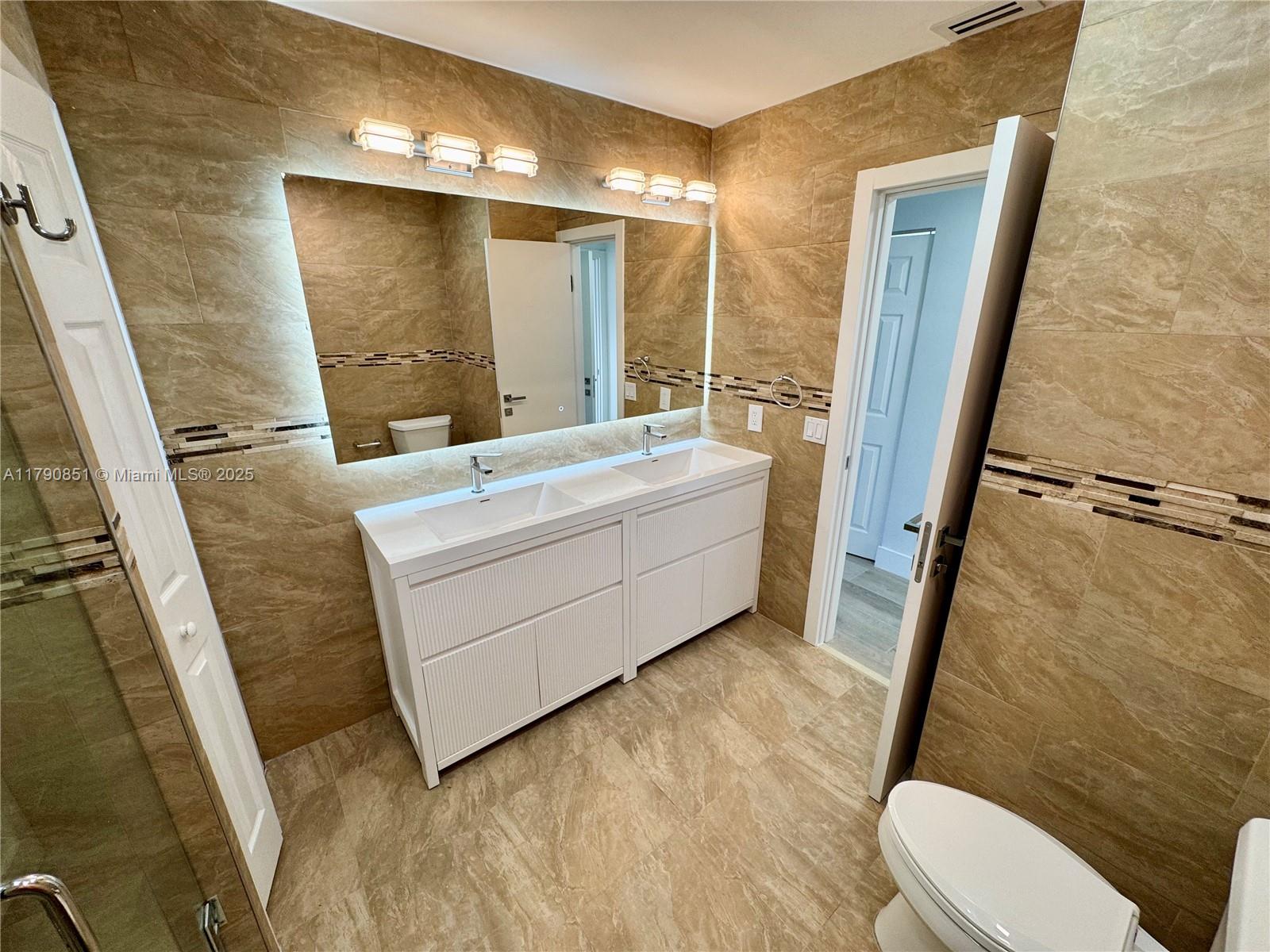 POINCIANA IS YT & RCQ CLU - Residential Lease
