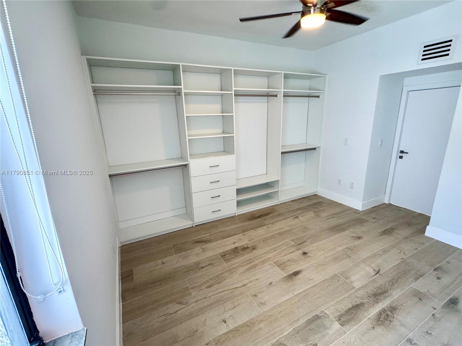 POINCIANA IS YT & RCQ CLU - Residential Lease