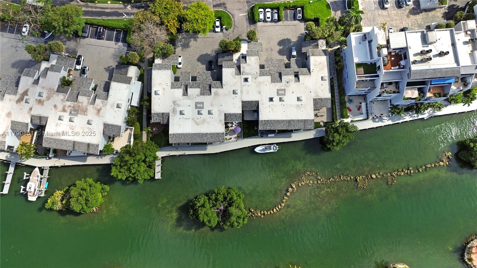 POINCIANA IS YT & RCQ CLU - Residential Lease
