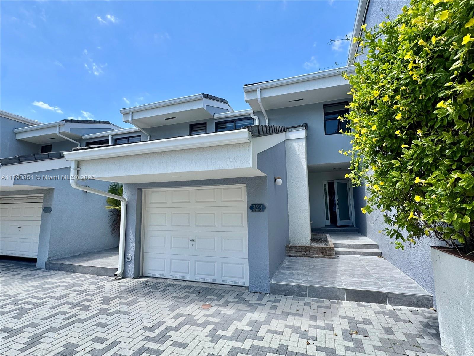 POINCIANA IS YT & RCQ CLU - Residential Lease