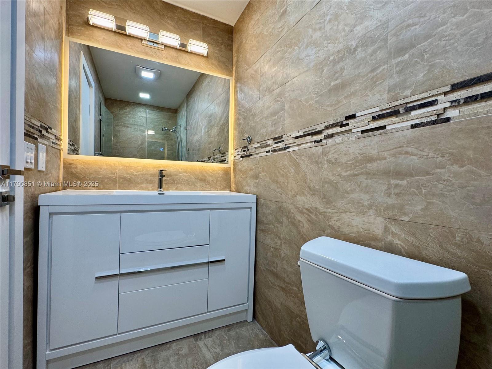 POINCIANA IS YT & RCQ CLU - Residential Lease