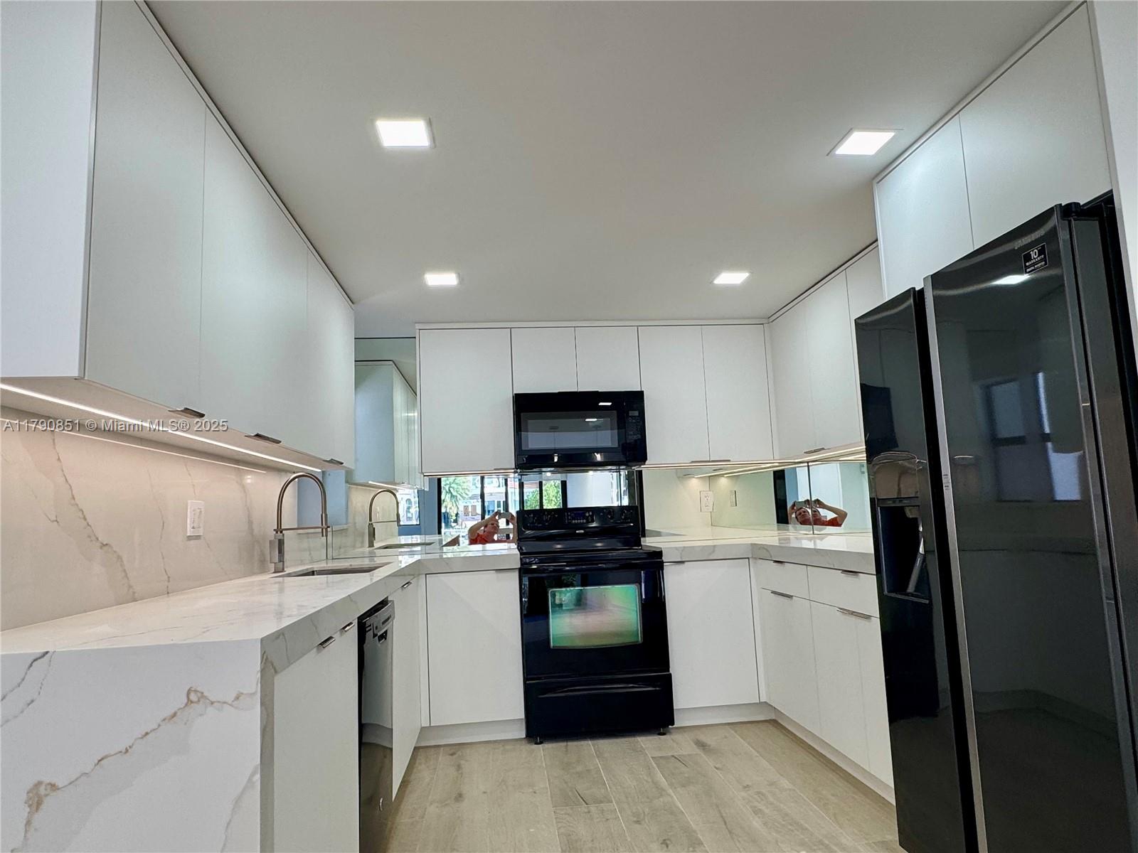 POINCIANA IS YT & RCQ CLU - Residential Lease