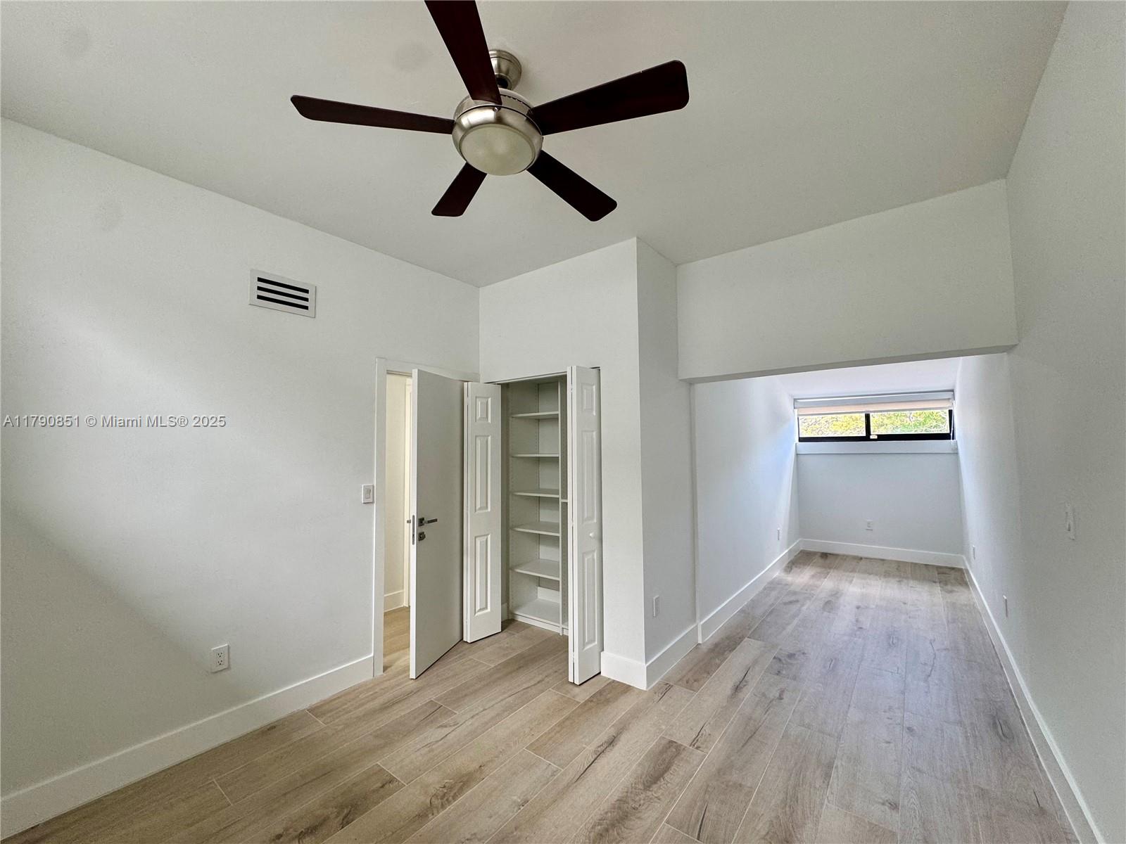 POINCIANA IS YT & RCQ CLU - Residential Lease