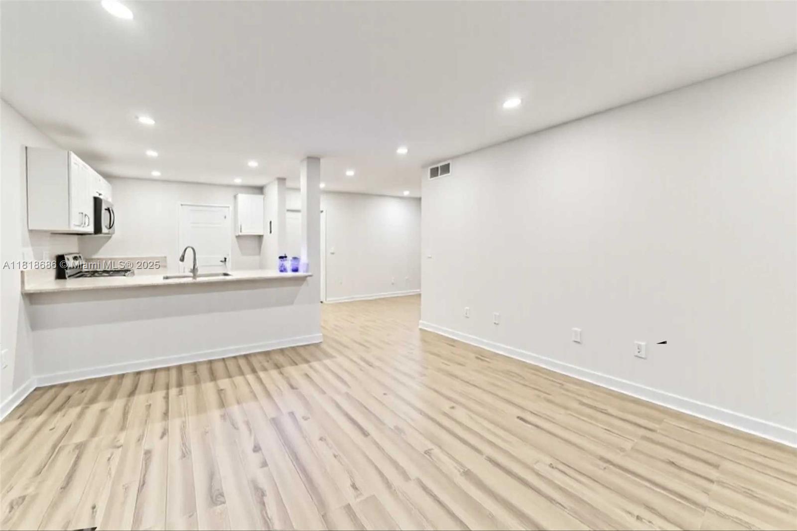 STERLING FIFTY-SIX - Residential