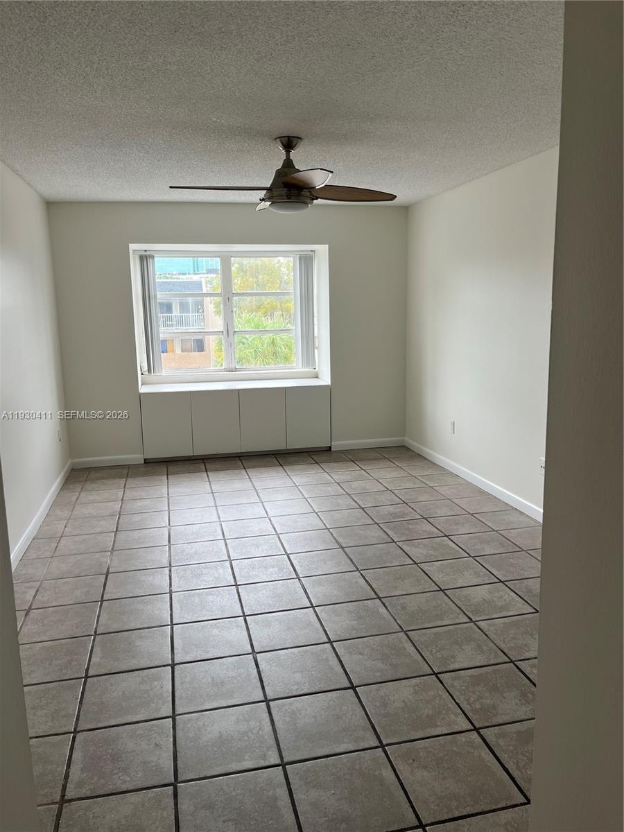 KINGS CREEK SO CONDO - Residential