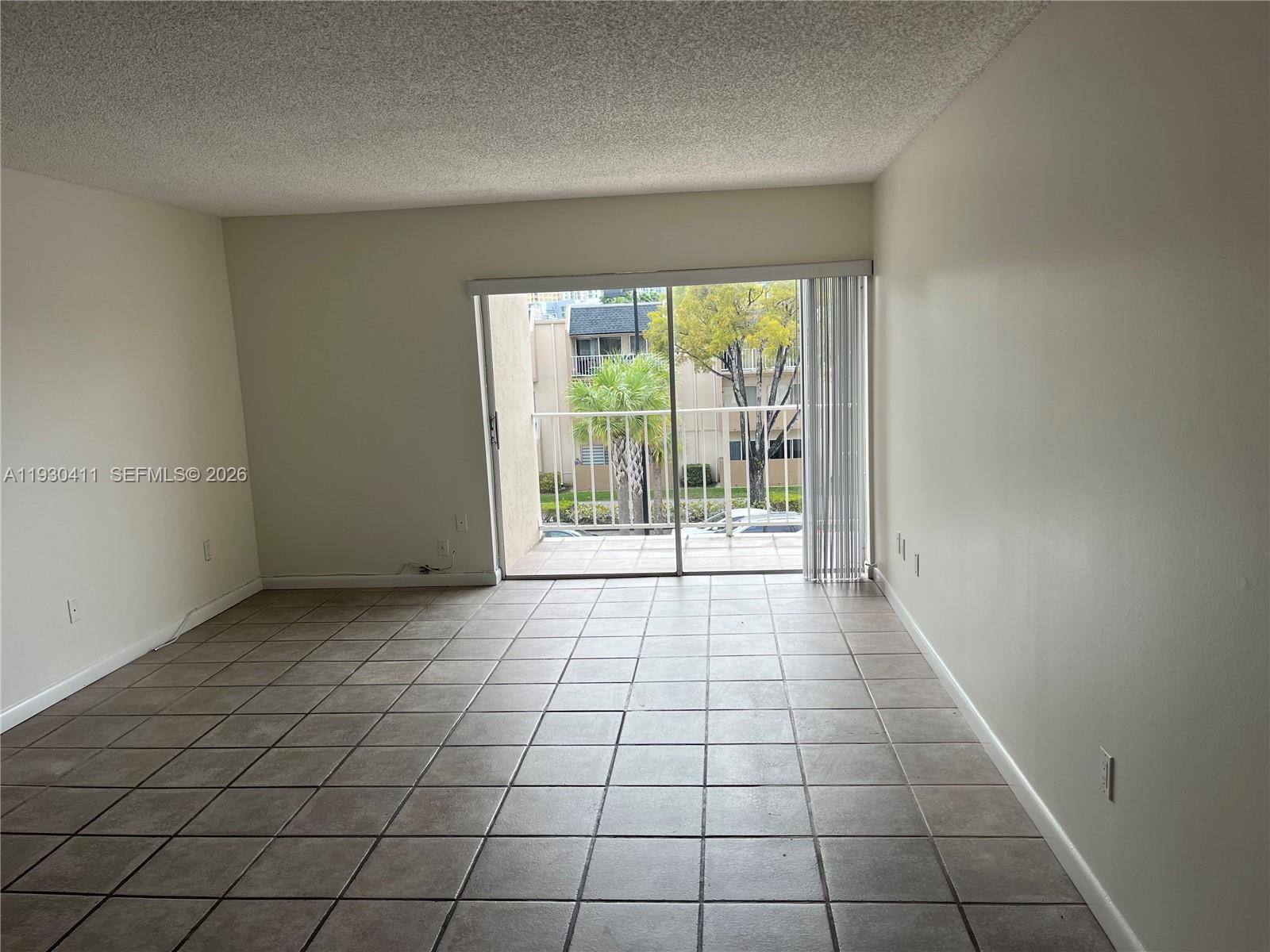 KINGS CREEK SO CONDO - Residential