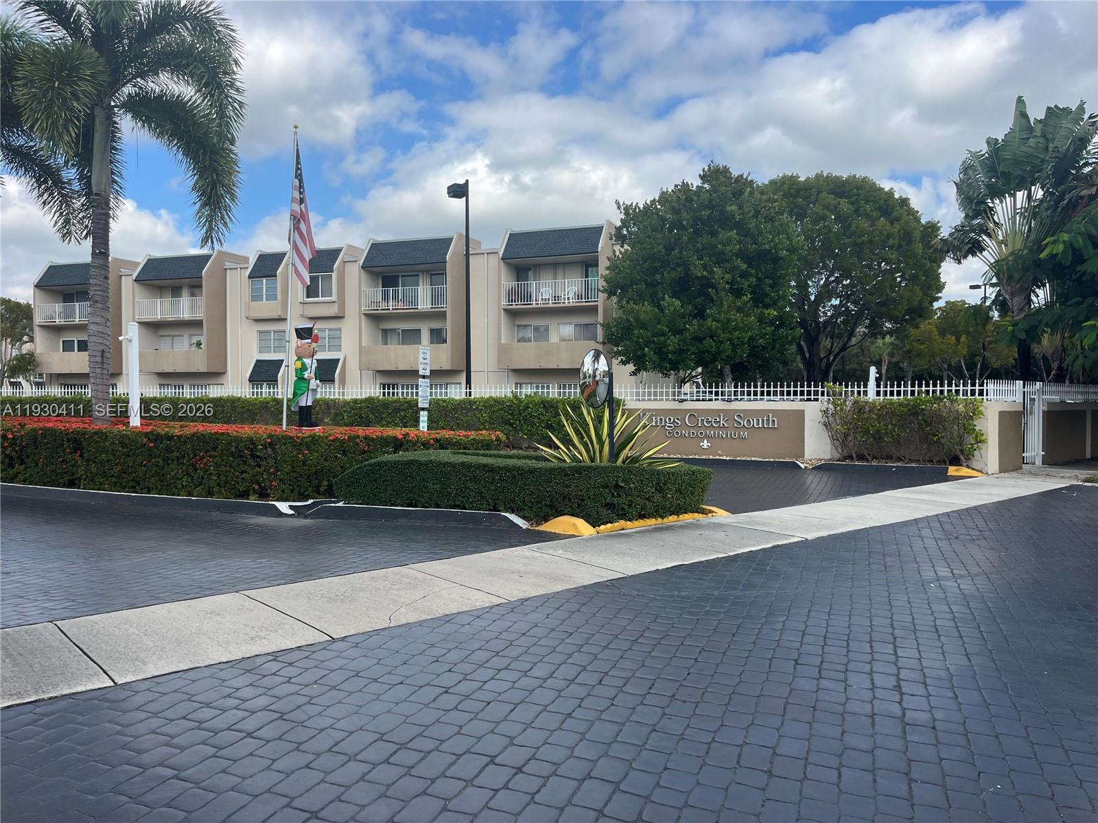 KINGS CREEK SO CONDO - Residential