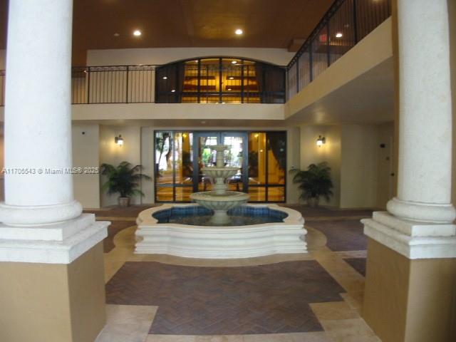 PUERTA DE PALMAS CONDO - Residential Lease