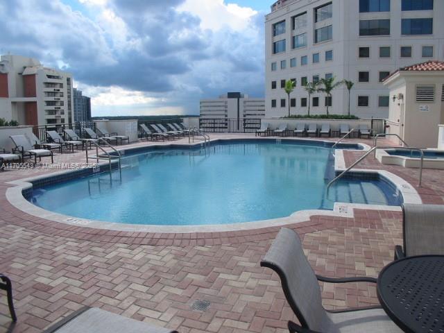 PUERTA DE PALMAS CONDO - Residential Lease