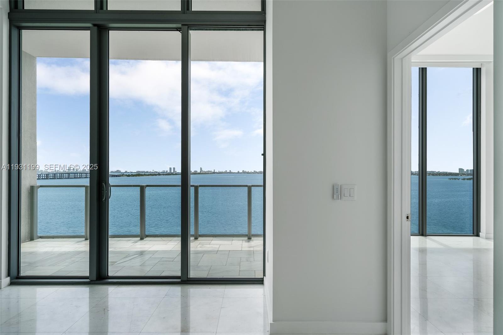 BISCAYNE BEACH CONDO PODIU - Residential
