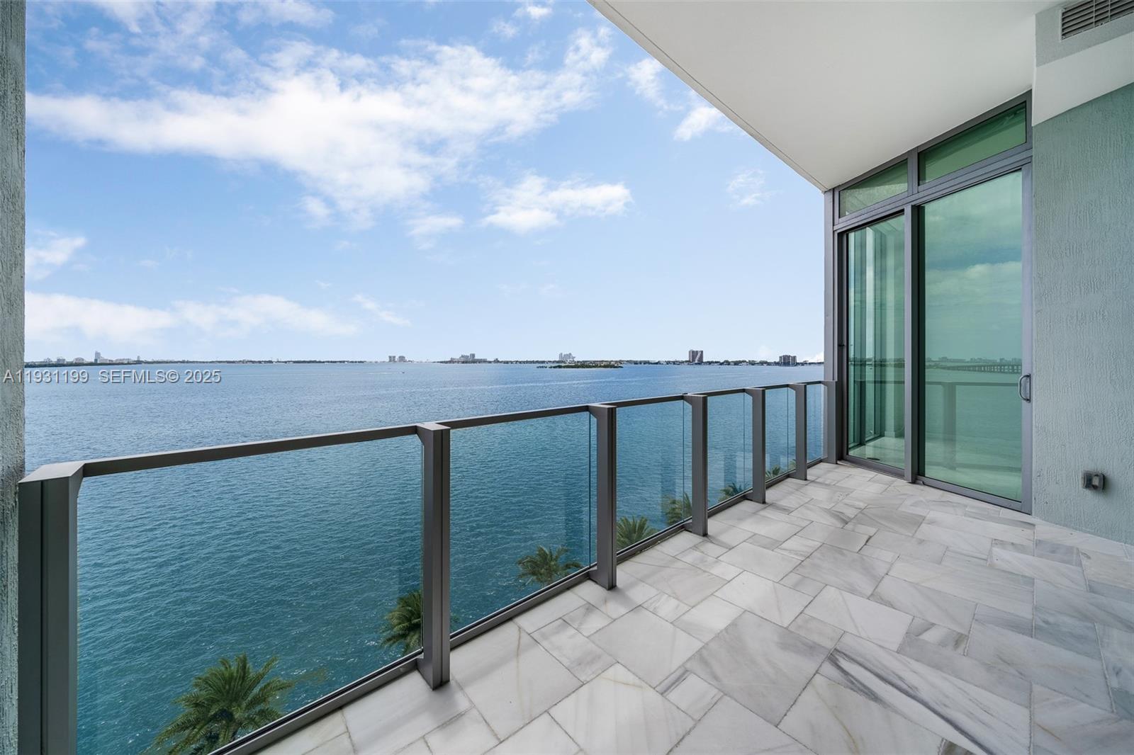 BISCAYNE BEACH CONDO PODIU - Residential