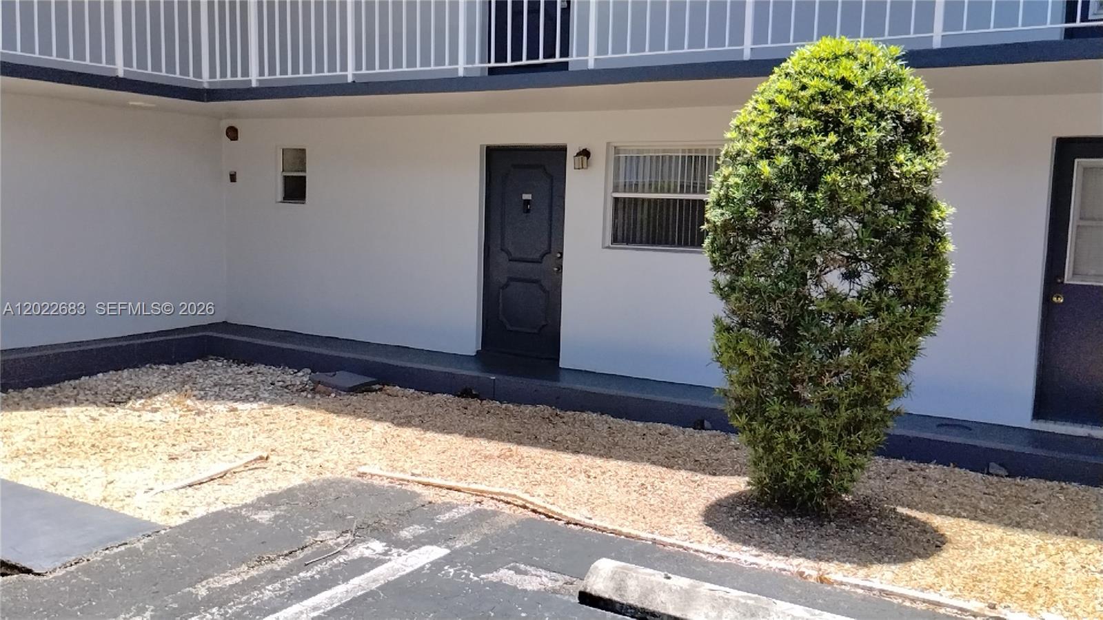 ROYAL OAKS CONDO - Residential