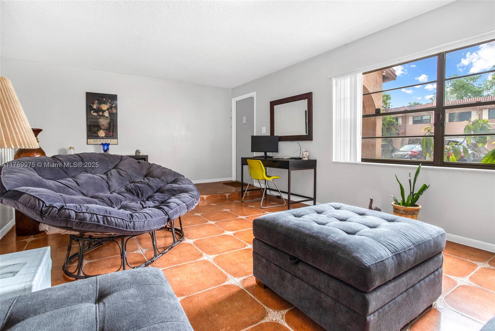 VALENCIA VILLAGE CONDO PH - Residential