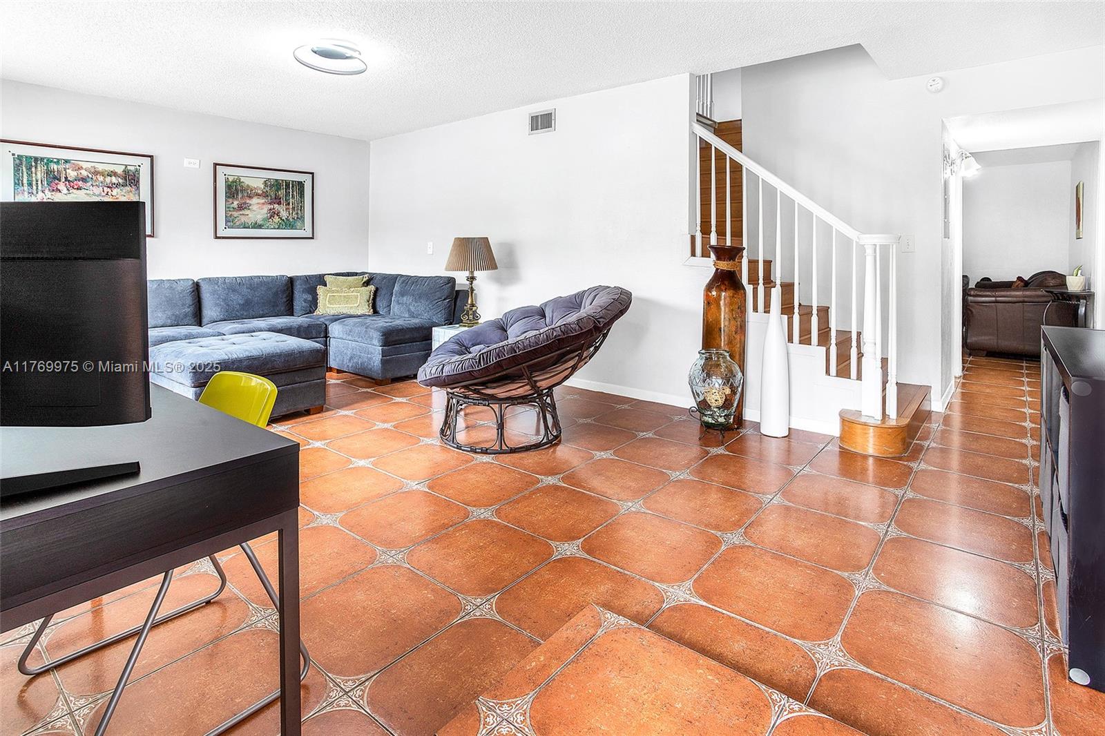 VALENCIA VILLAGE CONDO PH - Residential